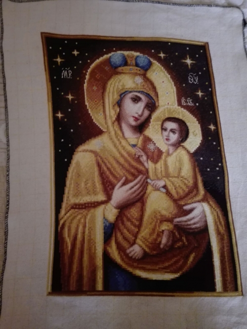 Тихвинската Света Богородица